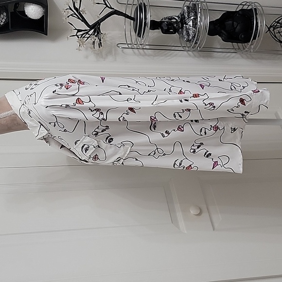 milk & honey, Size L, All Over Face Print - Line Art Long Sleeve Blouse - Picture 3 of 12